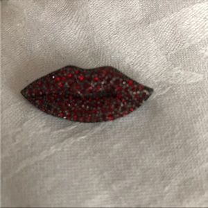 Pin- Red Lips- metal